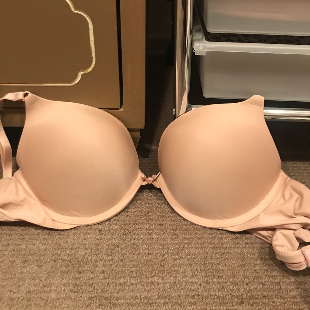 Victoria’s Secret Nude Bra